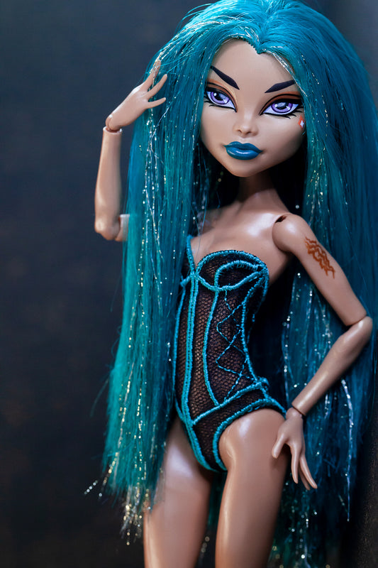 Edler Body für Monster DOLL G1 basic + adult Puppen. Gestickte Corsage. Body Lingerie Corset
