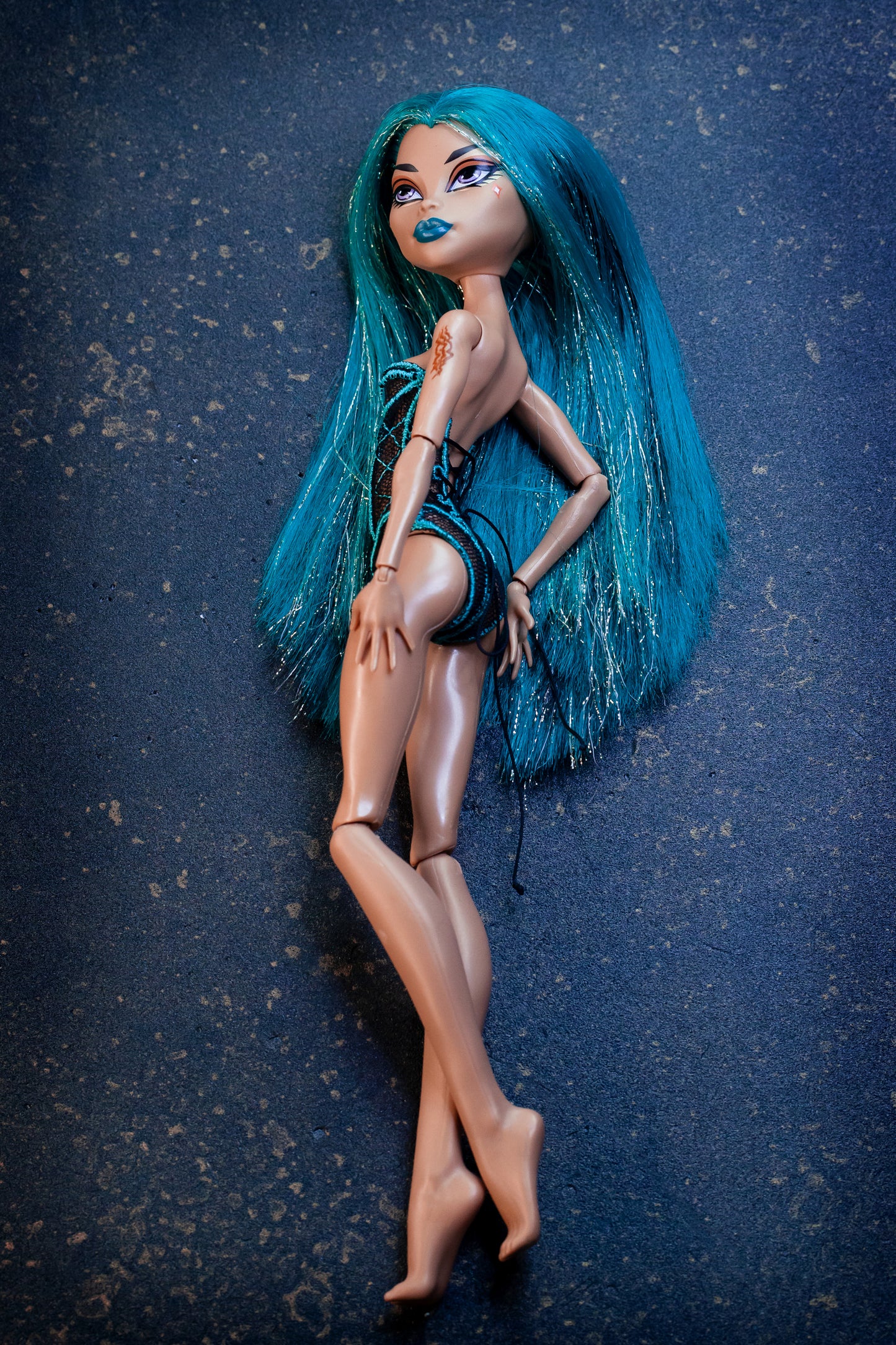 Edler Body für Monster DOLL G1 basic + adult Puppen. Gestickte Corsage. Body Lingerie Corset