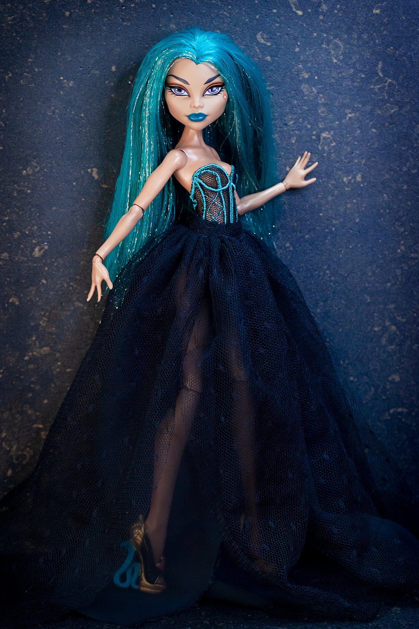 Digital Embroidery + PDF – embroidered body suit corset for Monster dolls G1 (basic + adult)  +  Video Tutorial