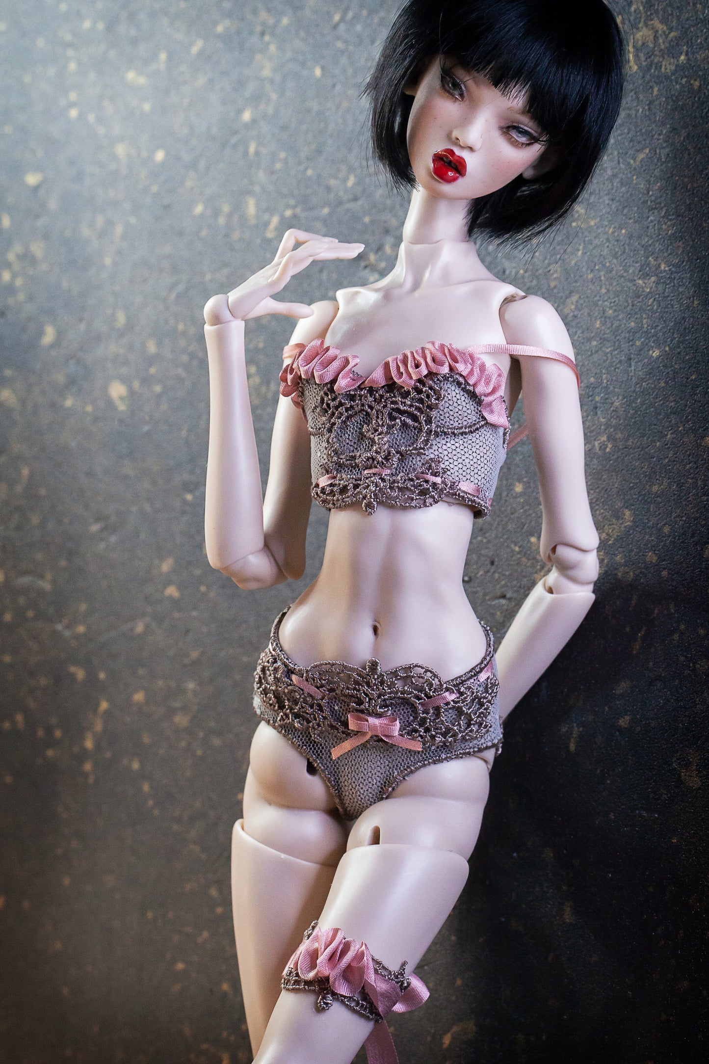 Edle Dessous für Popovy Sisters & Recast Puppen. Pantie + Bra mit Strumpfband und evtl. Morgenmantel