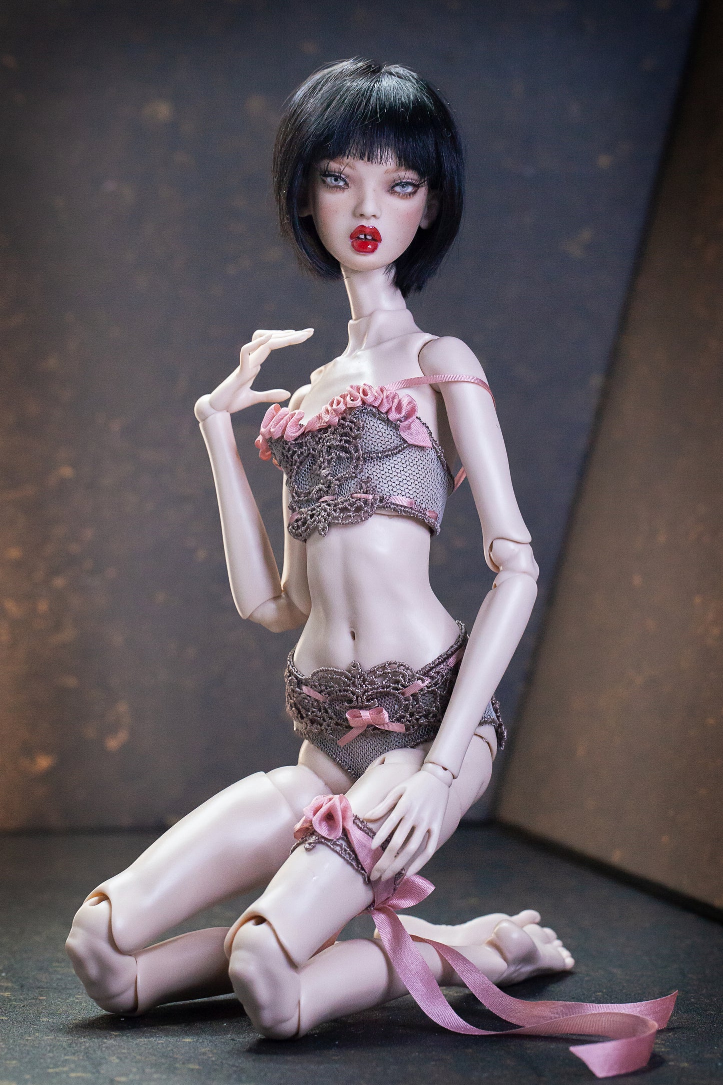 Edle Dessous für Popovy Sisters & Recast Puppen. Pantie + Bra mit Strumpfband und evtl. Morgenmantel