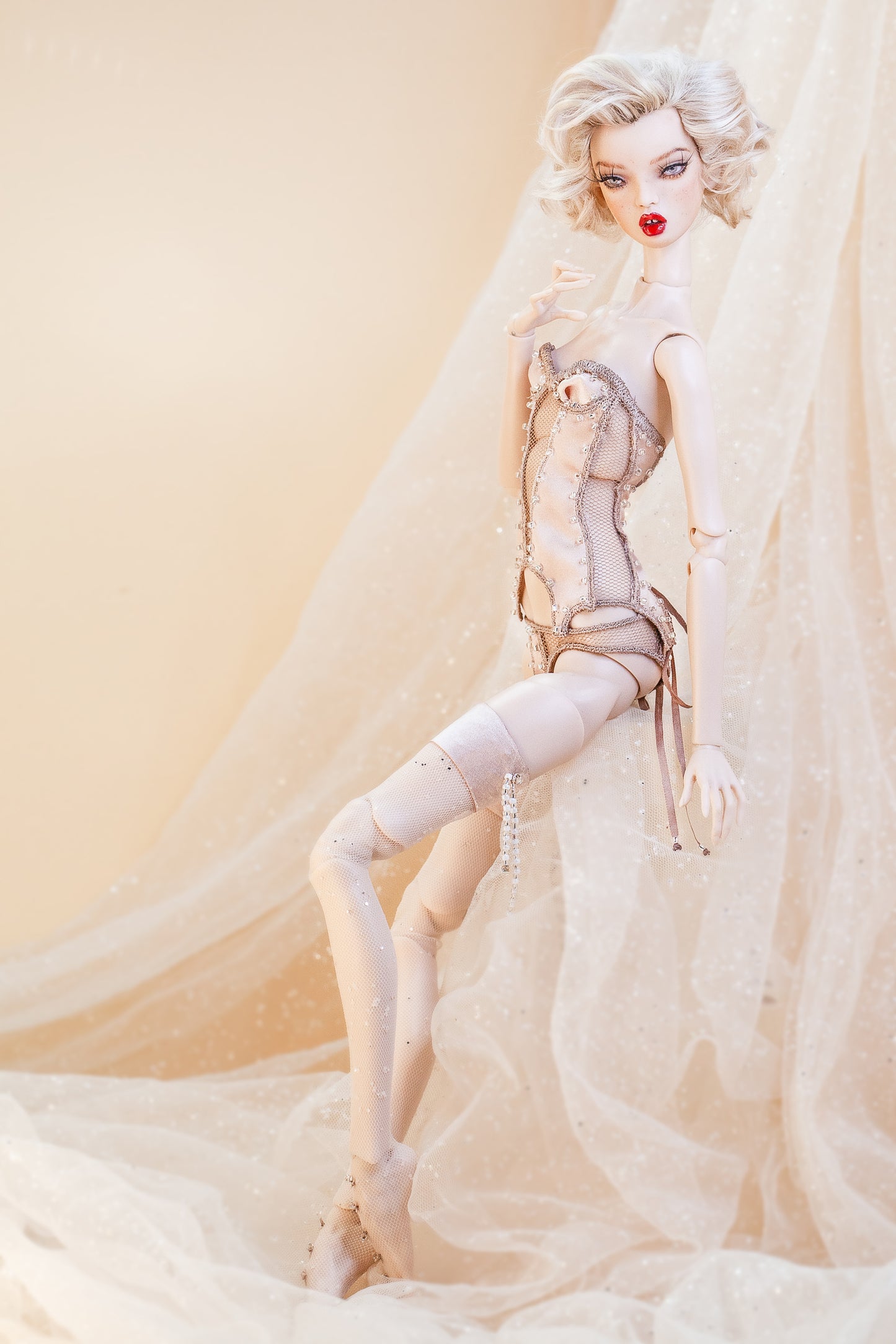 Edle Dessous für Popovy Sisters & Recast Puppen. Pantie + Corset mit Strümpfen