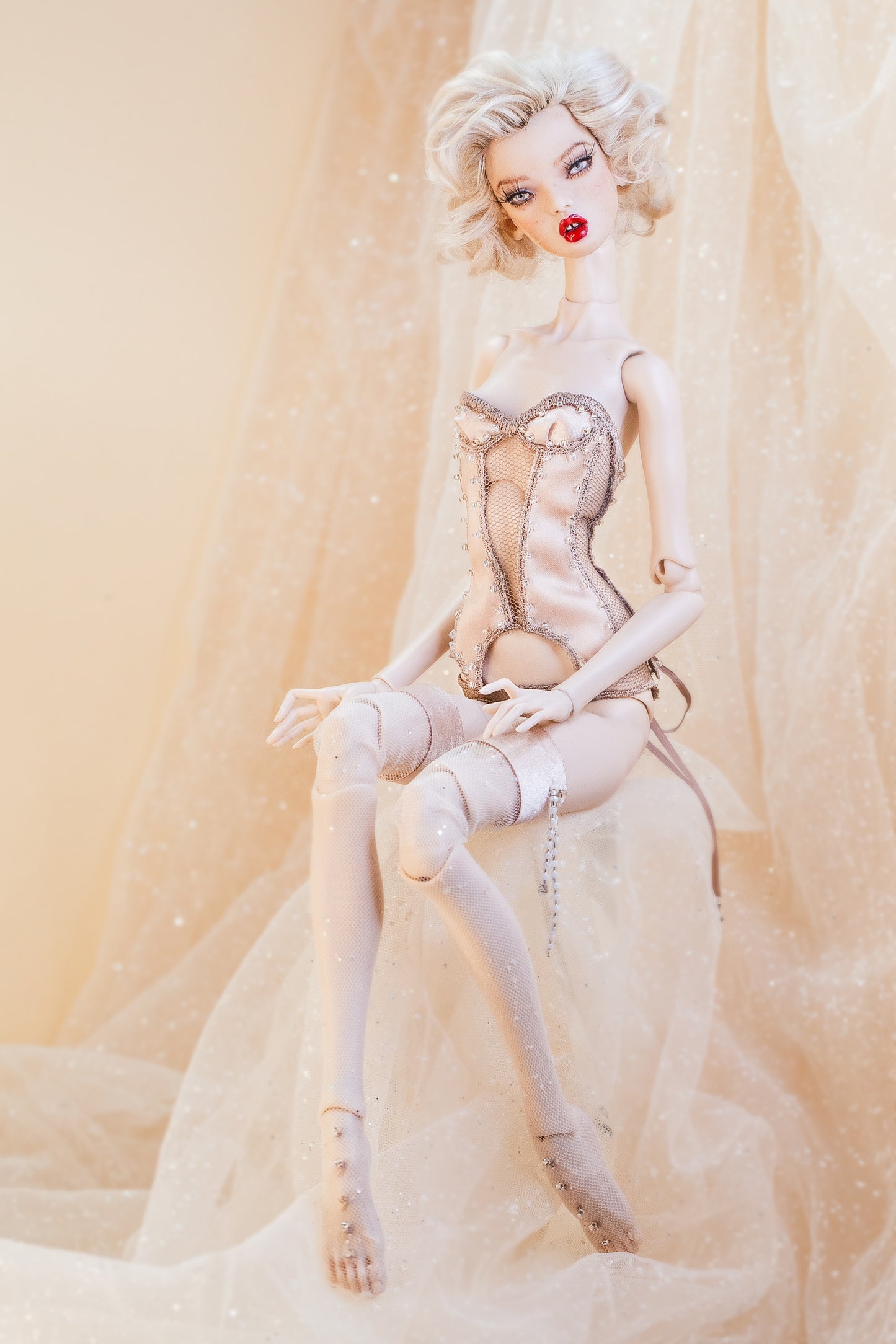 Edle Dessous für Popovy Sisters & Recast Puppen. Pantie + Corset mit Strümpfen