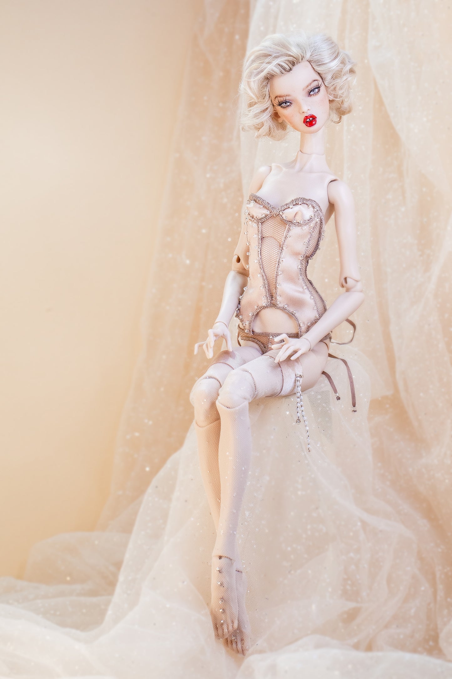 Edle Dessous für Popovy Sisters & Recast Puppen. Pantie + Corset mit Strümpfen