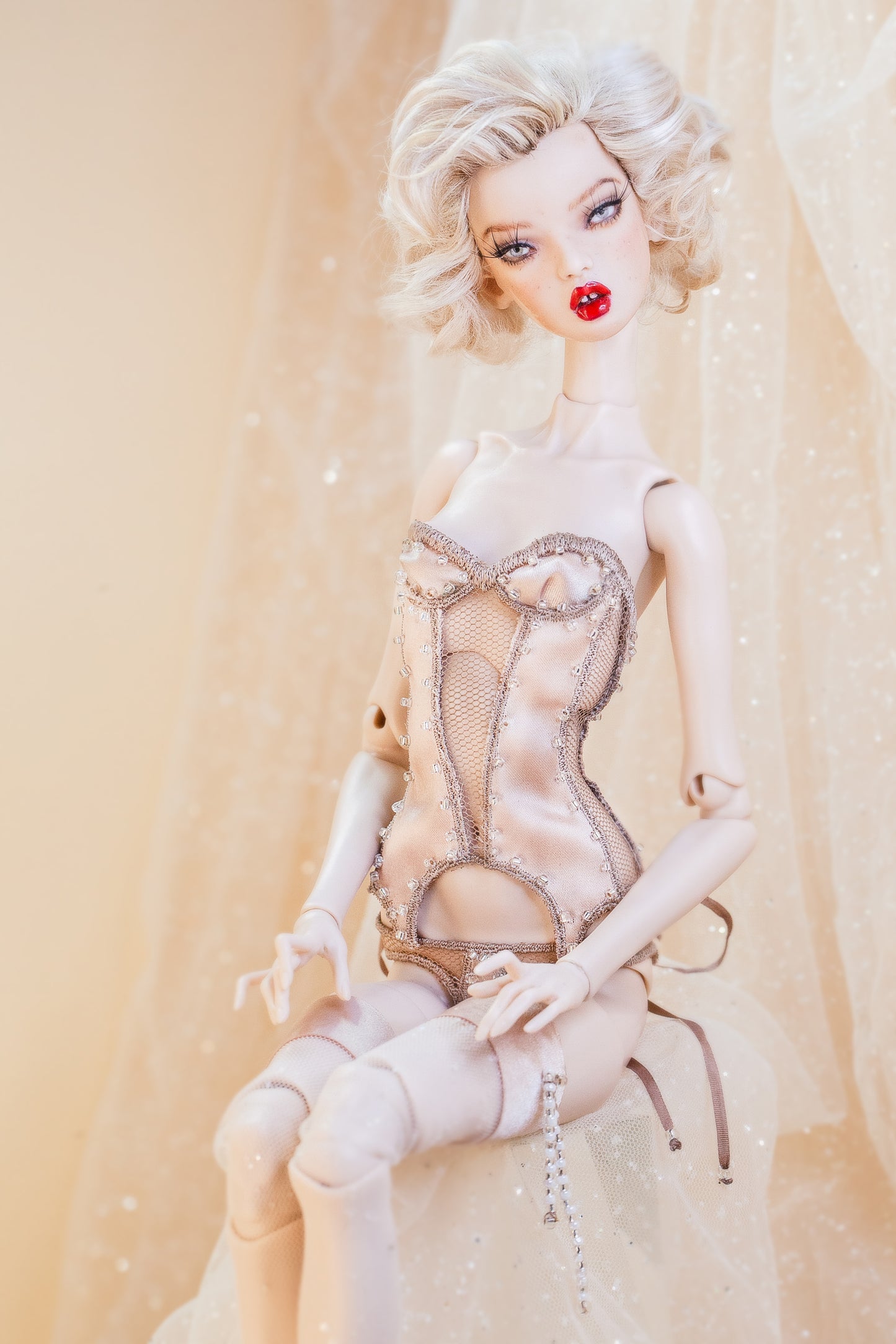 Edle Dessous für Popovy Sisters & Recast Puppen. Pantie + Corset mit Strümpfen