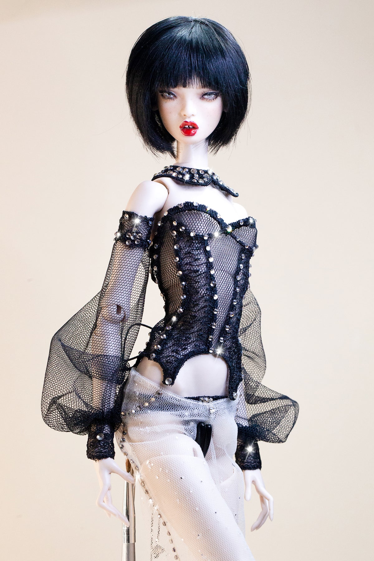 Digital Embroidery /embroidered collar for 1/4, 1/6  dolls +  Video Tutorial