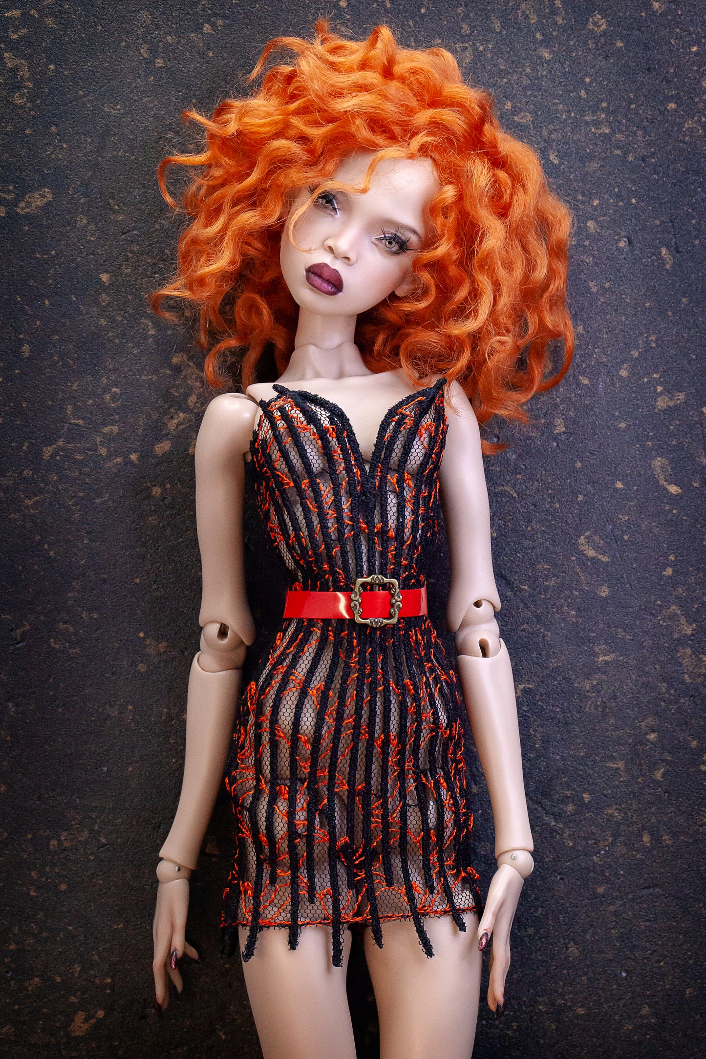 Edles Rosen Etui Kleid für Popovy Sisters BJD 1/4 Puppen + Strümpfe