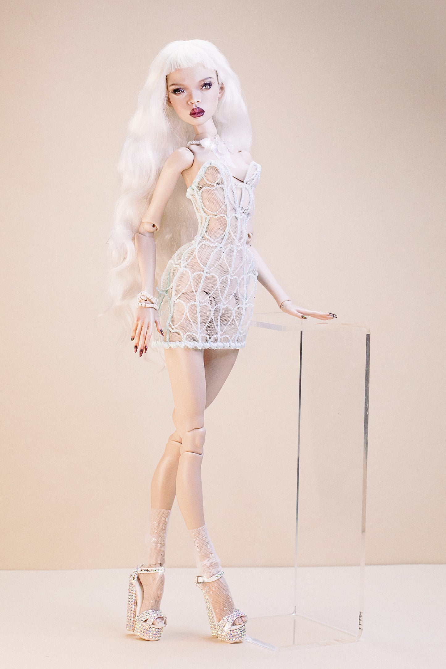 Edles Glocken Kleid  für Popovy Sisters BJD 1/4 Puppen + Söckchen