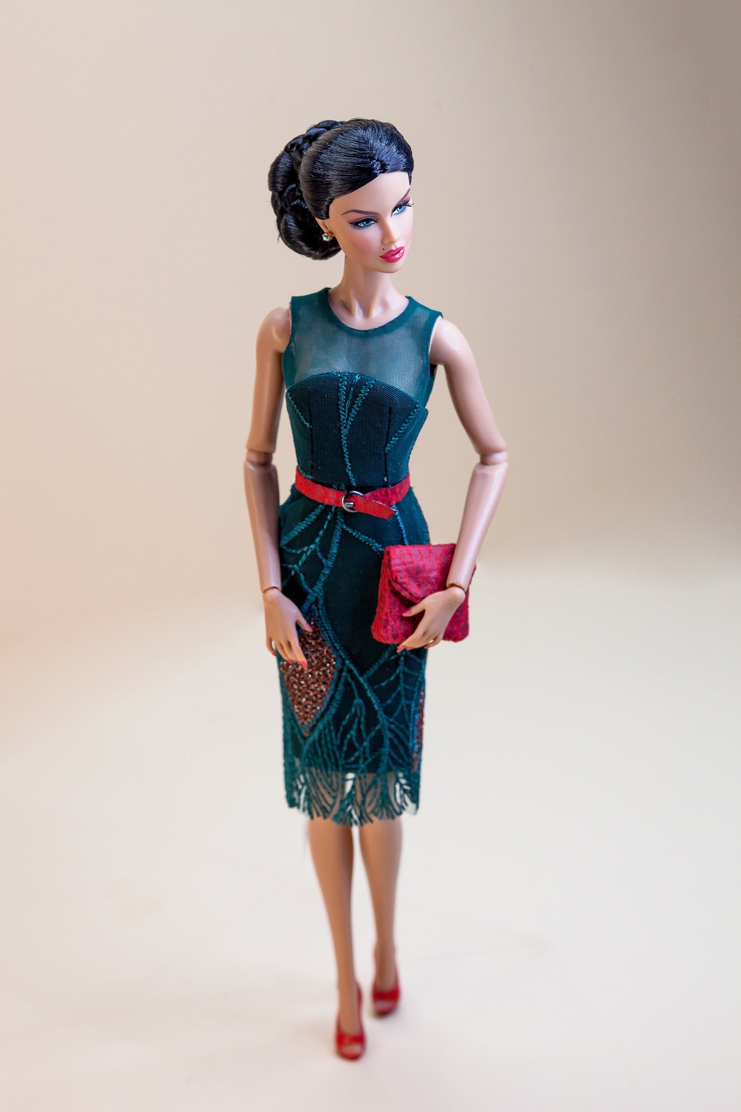 Sheath dress in beautiful green for 12 inch fashion dolls Integrity toys dolls