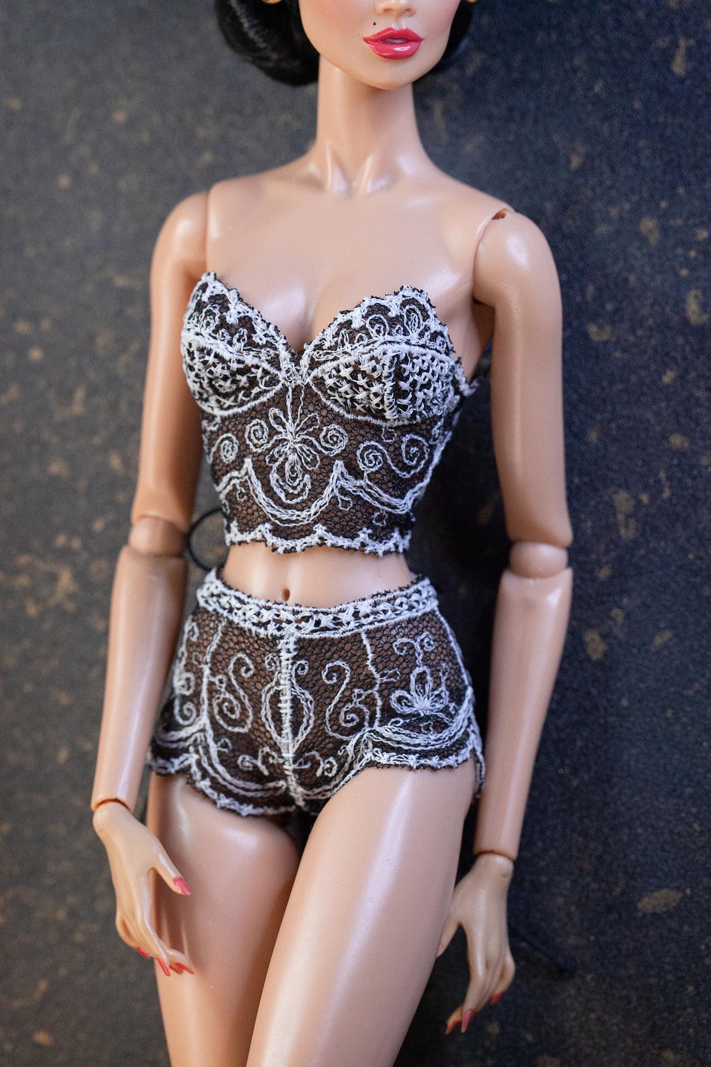 Digital Embroidery /embroidered lingerie set for Fashion Royalty dolls. With sleeves pattern + TUTORIAL