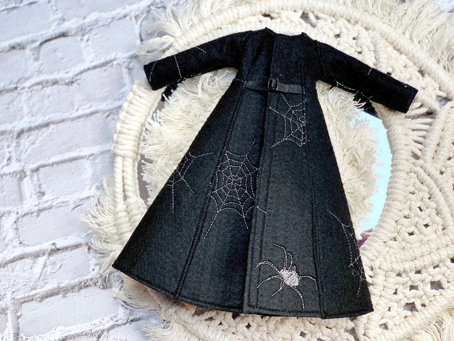 Blythe doll coat, black gothic. Doll coat with spider embroidery. Doll clothes.