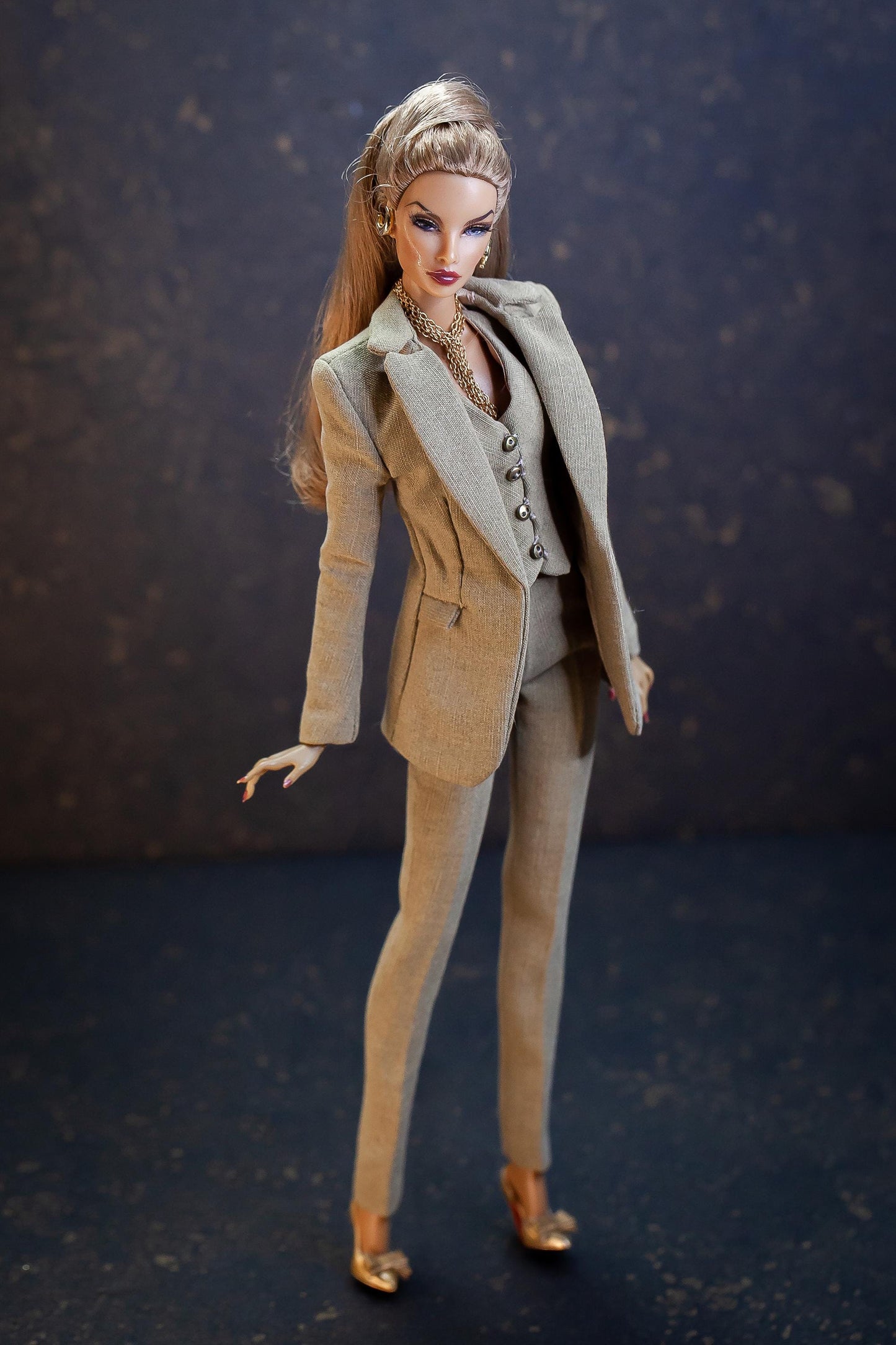 PDF Digital Pattern three piece suit Fashion Royalty Nu Face and BB dolls Integrity toys. VIDEO tutorial.