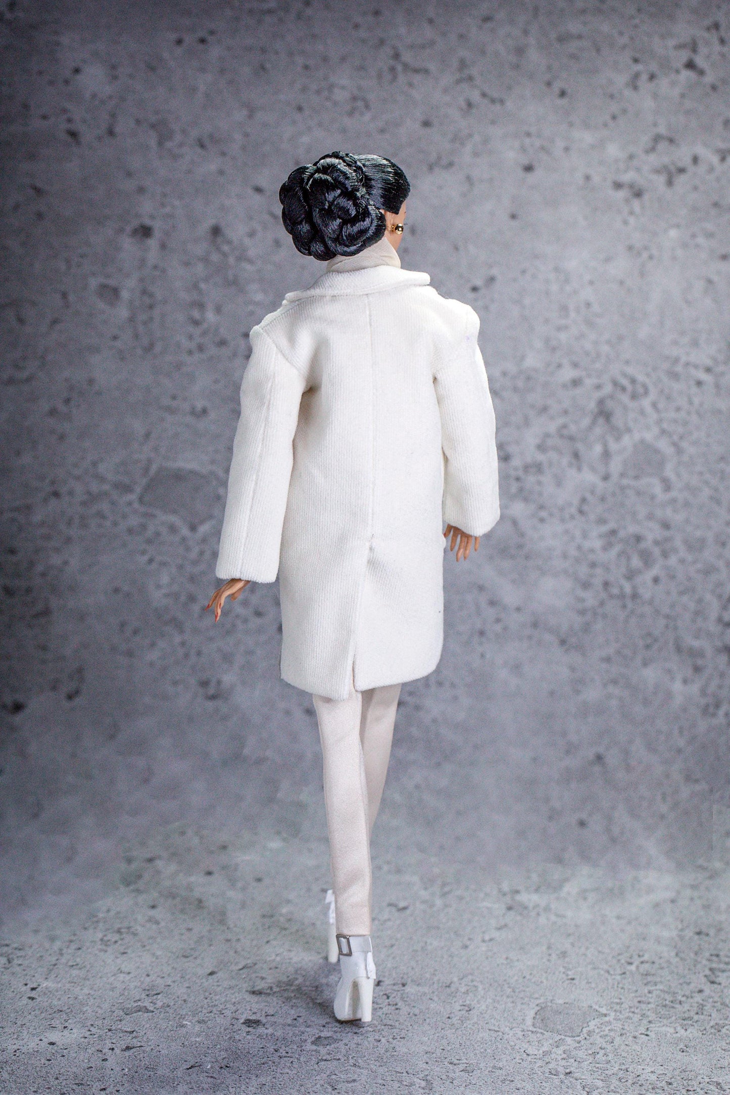 PDF Digital Pattern trench coat for BB &amp; Integrity toys 1:6 dolls. VIDEO tutorial instructions.