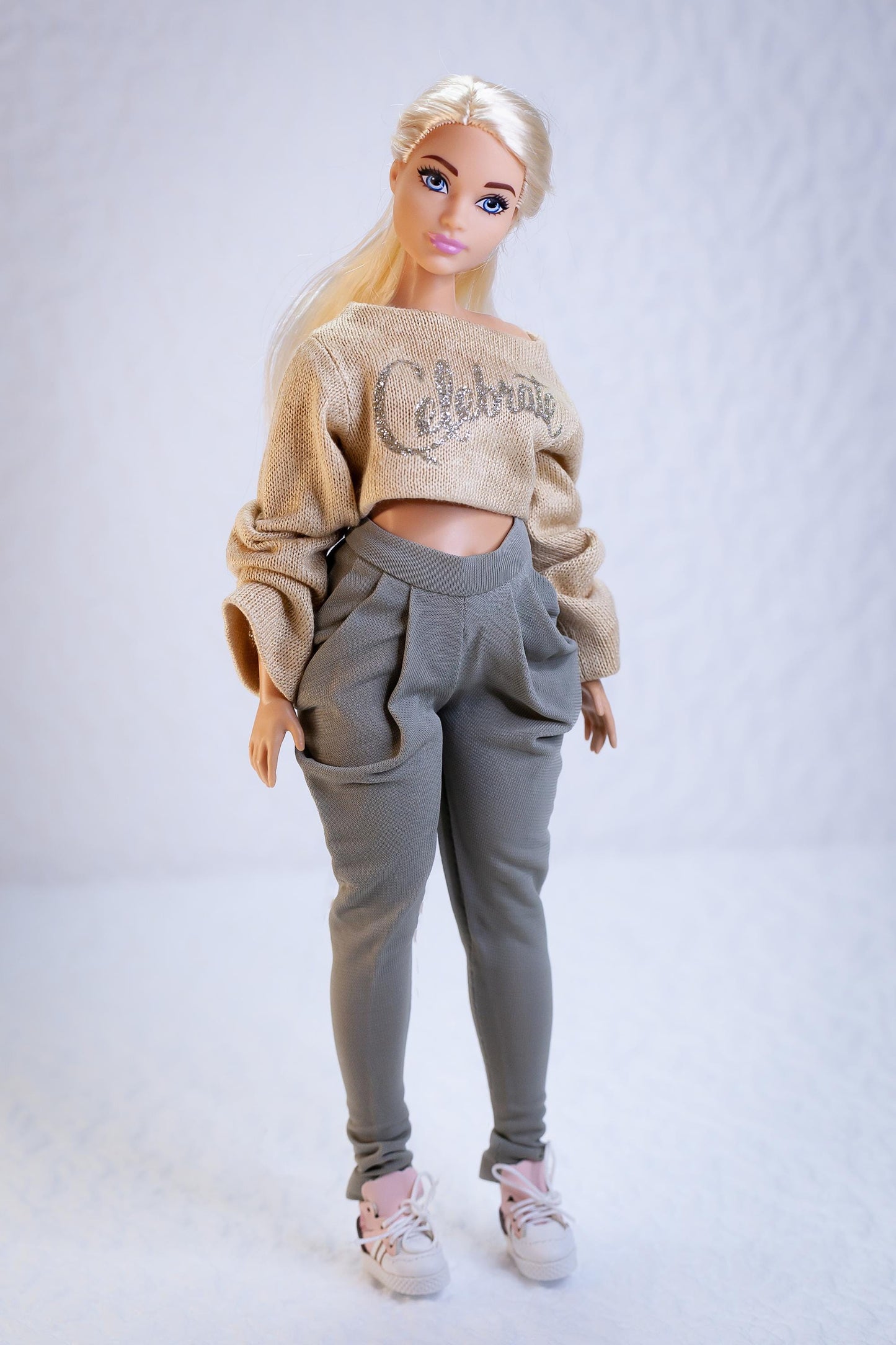PDF Digital Pattern pleated pants trousers for BB Curv. dolls. Video tutorial.