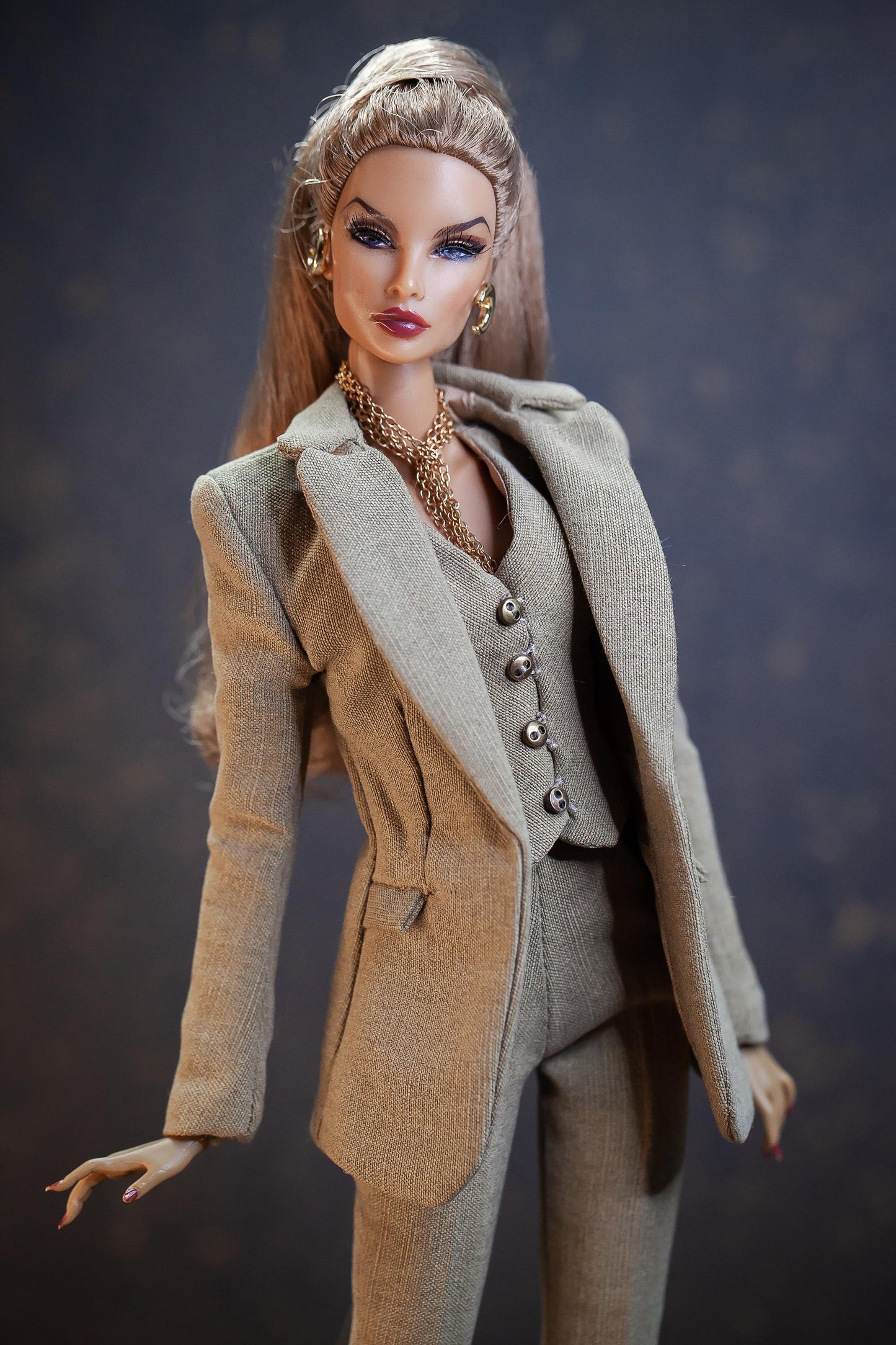 PDF Digital Pattern three piece suit Fashion Royalty Nu Face and BB dolls Integrity toys. VIDEO tutorial.