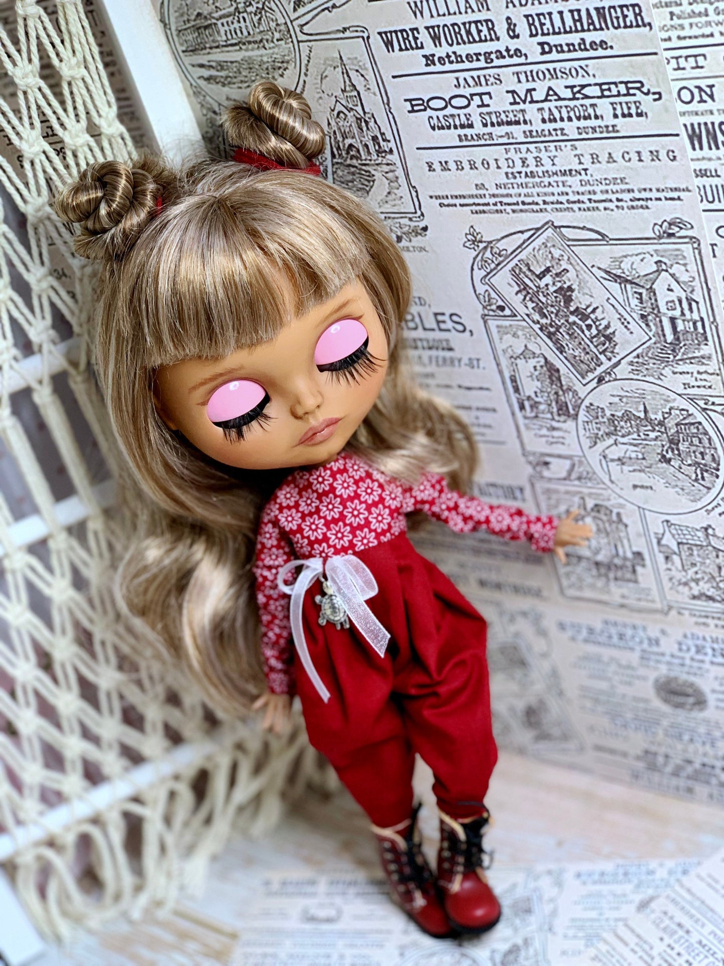 Red jumpsuit for a 30 cm Blythe doll. Burgundy outfit for dolls.