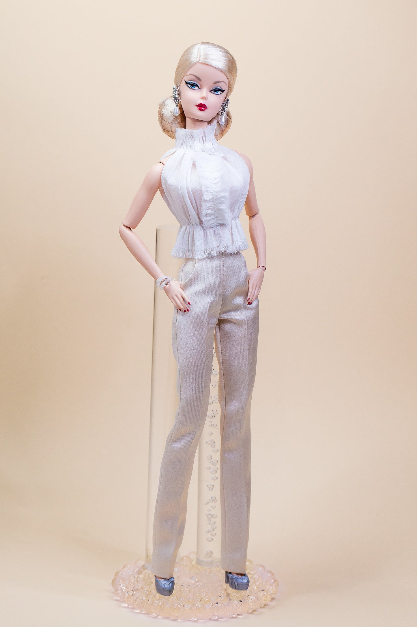 PDF Digital Pattern top blouse for Fashion Royalty Nu Face Integrity toys and BB dolls. Tik Tok VIDEO tutorial.