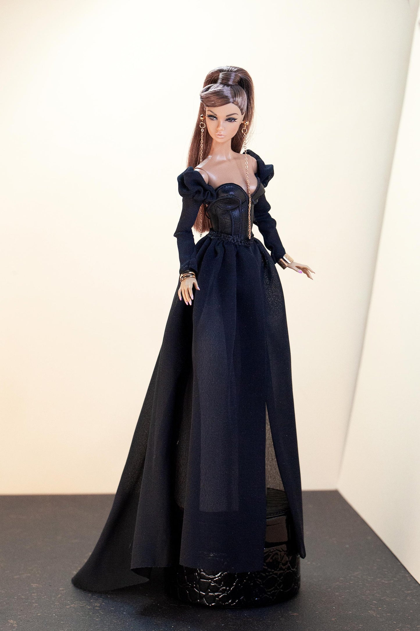 PDF Digital Pattern detachable train and puff sleeves for Fashion Royalty, Nu Face, Poppy Parker, BB 1:6 fashion dolls. + Video tutorial